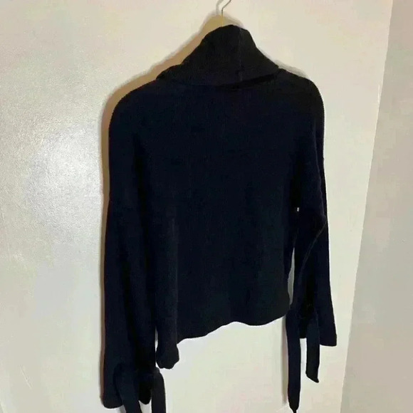 Madewell Navy Mockneck Tie-Cuff Top Size Small - Picture 6 of 7